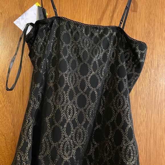 Xoxo - Picture 4 of 6